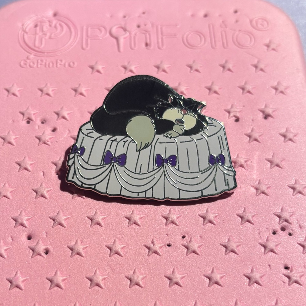 Authentic Disney Pin Lucifer from Sweet Dreams Mystery Set